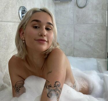 Emily_H