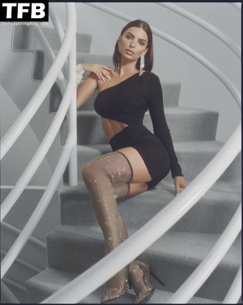 Emily Ratajkowski