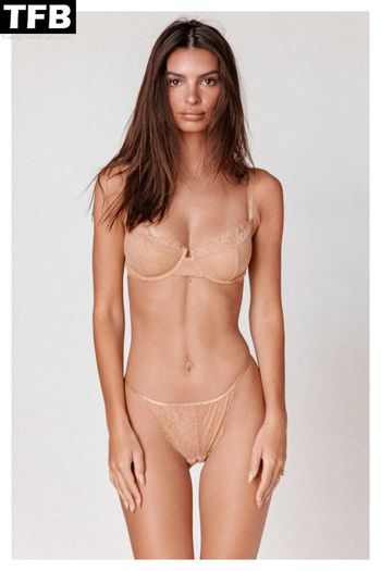 Emily Ratajkowski