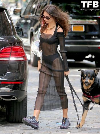 Emily Ratajkowski
