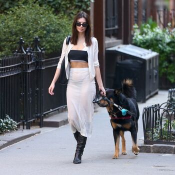 Emily Ratajkowski