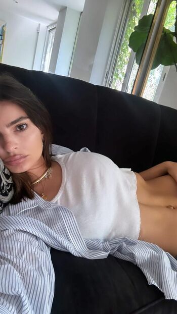 Emily Ratajkowski