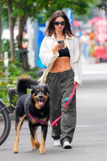 Emily Ratajkowski