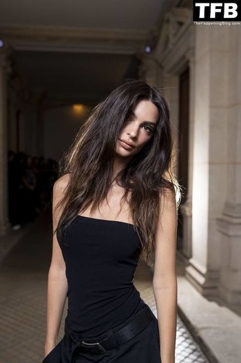 Emily Ratajkowski