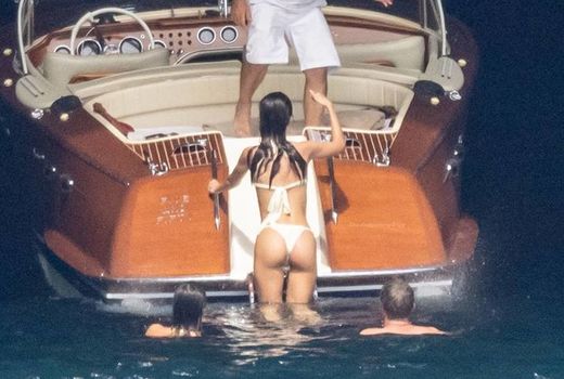 Emily Ratajkowski