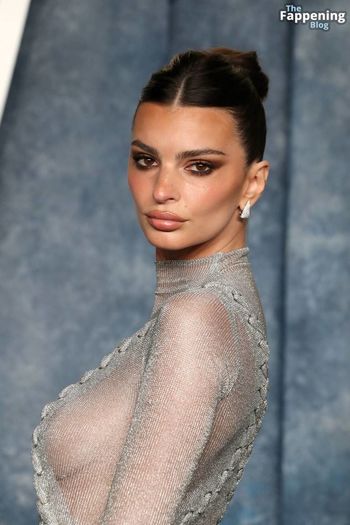 Emily Ratajkowski