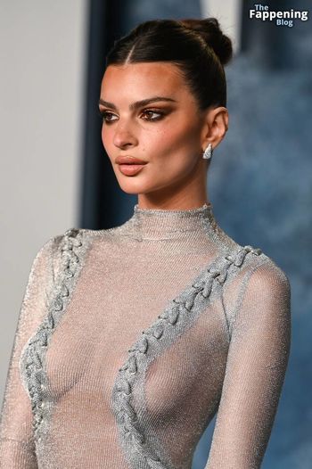 Emily Ratajkowski