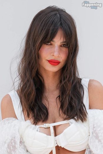 Emily Ratajkowski