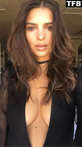 Emily Ratajkowski