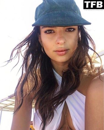 Emily Ratajkowski