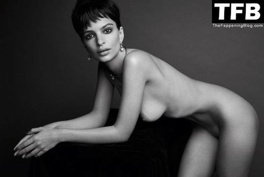 Emily Ratajkowski