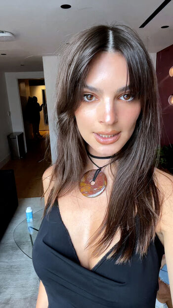 Emily Ratajkowski
