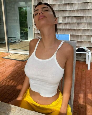 Emily Ratajkowski