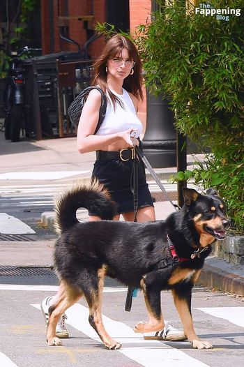 Emily Ratajkowski