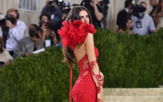 Emily Ratajkowski