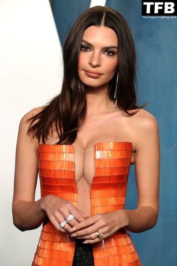 Emily Ratajkowski