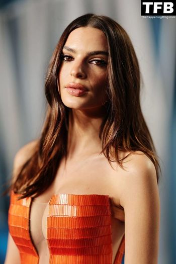Emily Ratajkowski