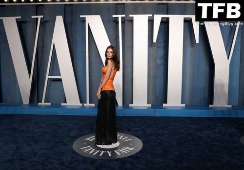 Emily Ratajkowski