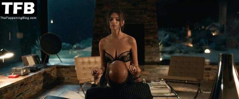 Emily Ratajkowski