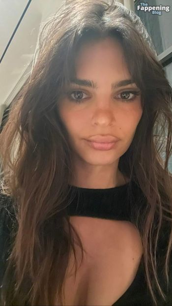 Emily Ratajkowski