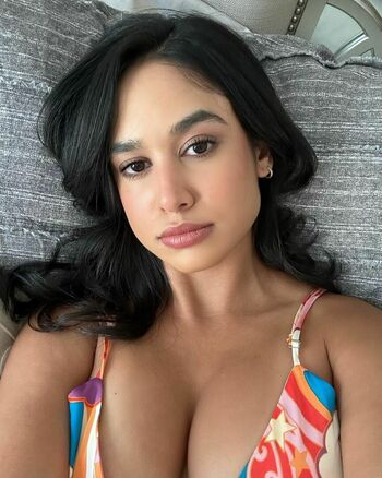 Emily Tosta