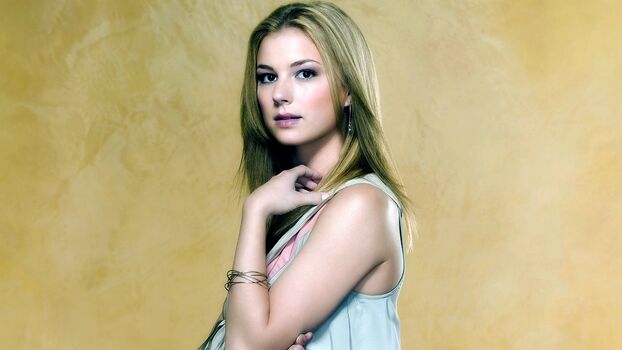 Emily VanCamp