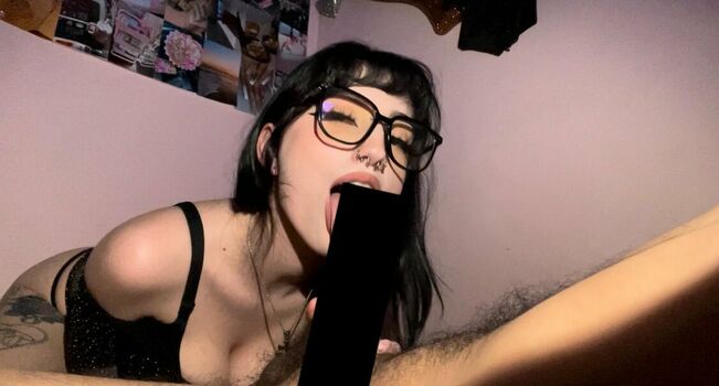 Emilyy Manson