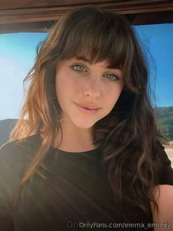emma_emmyy