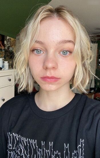 Emma Myers