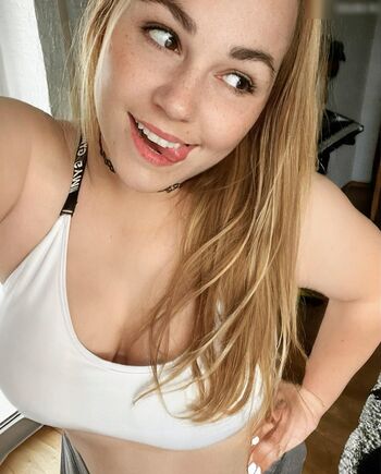 Emmadizzy / Emma_arty