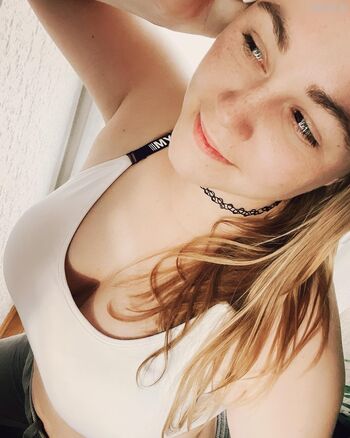 Emmadizzy / Emma_arty