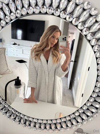 emmahixofficial