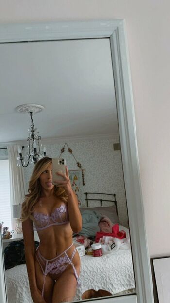 Emmy Corinne