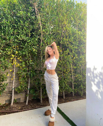 Emmy Corinne