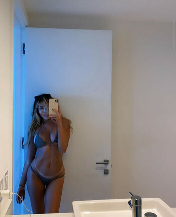 Emmy Corinne