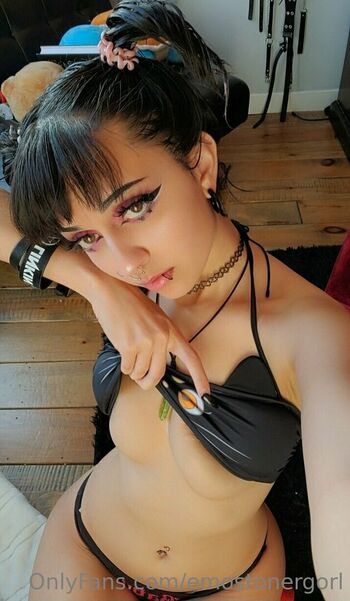 Emostonergorl