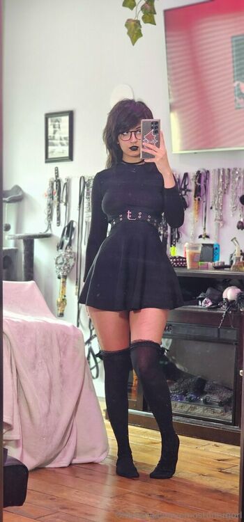 Emostonergorl