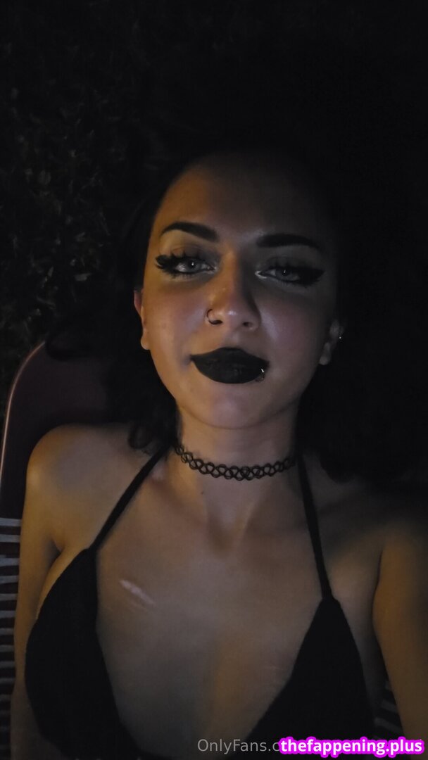 Emostonergorl