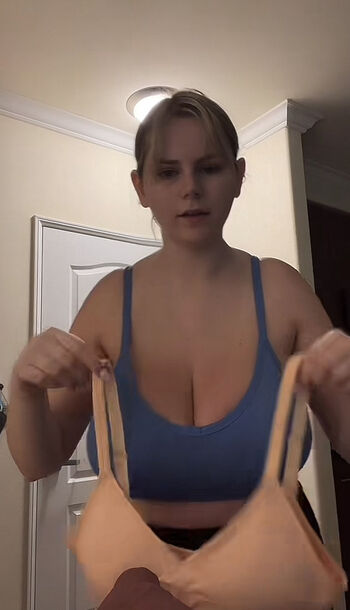 Emspensiveemily