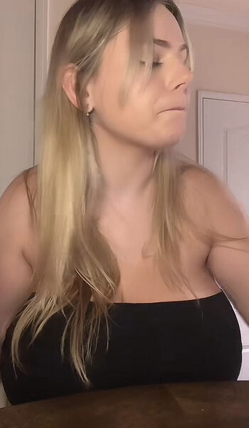 Emspensiveemily