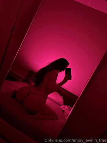 enjoy_evelin_free