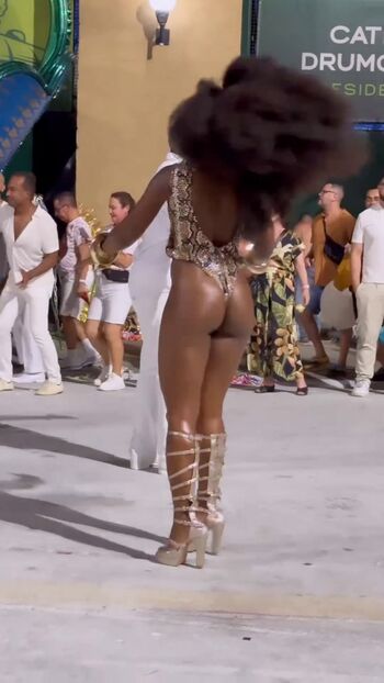 Erika Januza