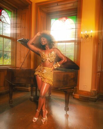 Erika Januza