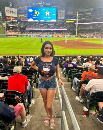 Erika M Diaz