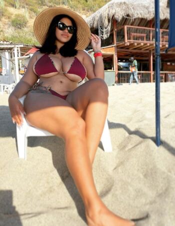 Esther Florez
