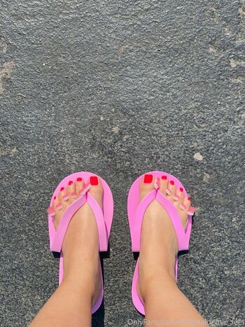 etherealdemie_feet