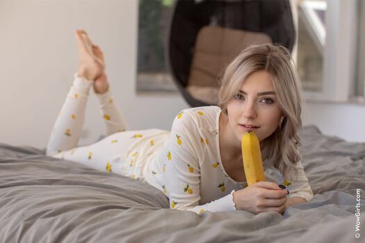 Eva Elfie