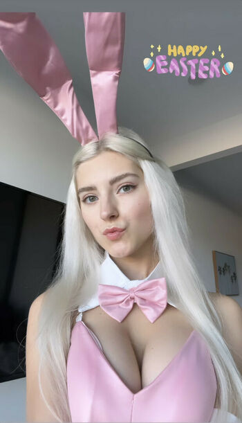 Eva Elfie