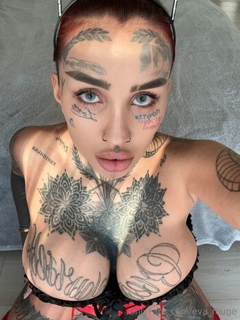 eva_rouge