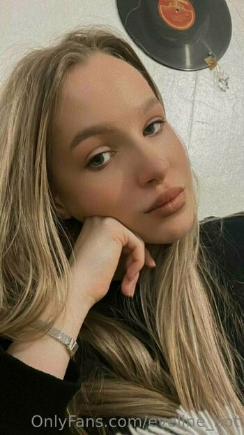 eveline_hot